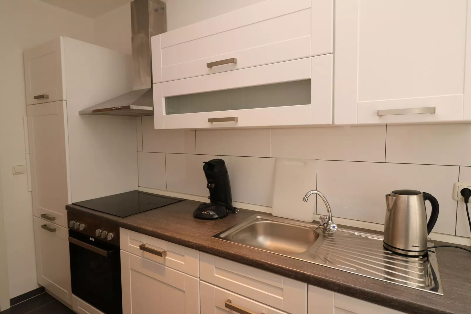 Zentrales Apartment in Messenähe-Kitchen