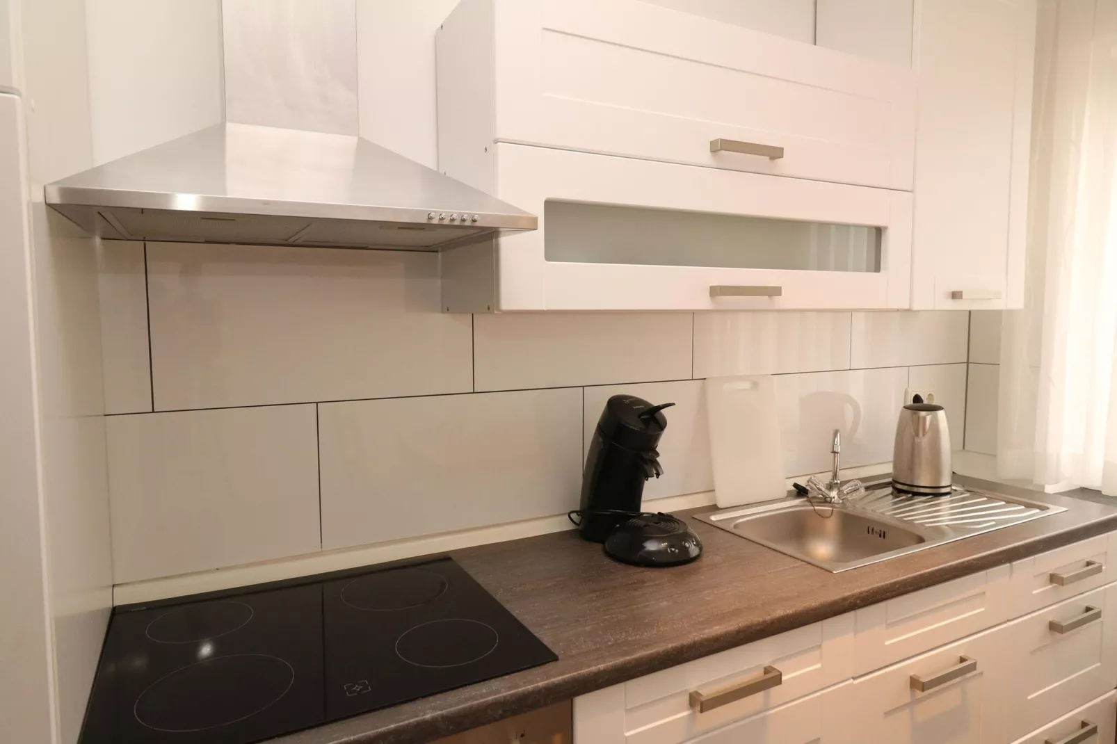 Zentrales Apartment in Messenähe-Kitchen