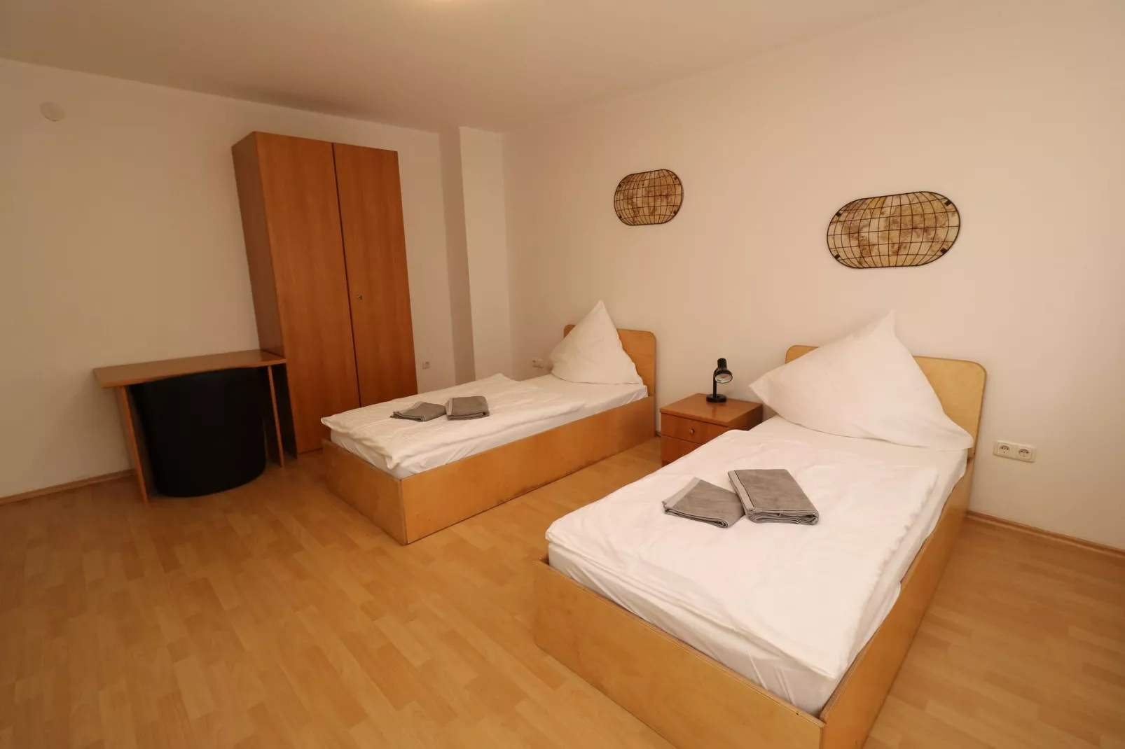 Zentrales Apartment in Messenähe-Bedroom