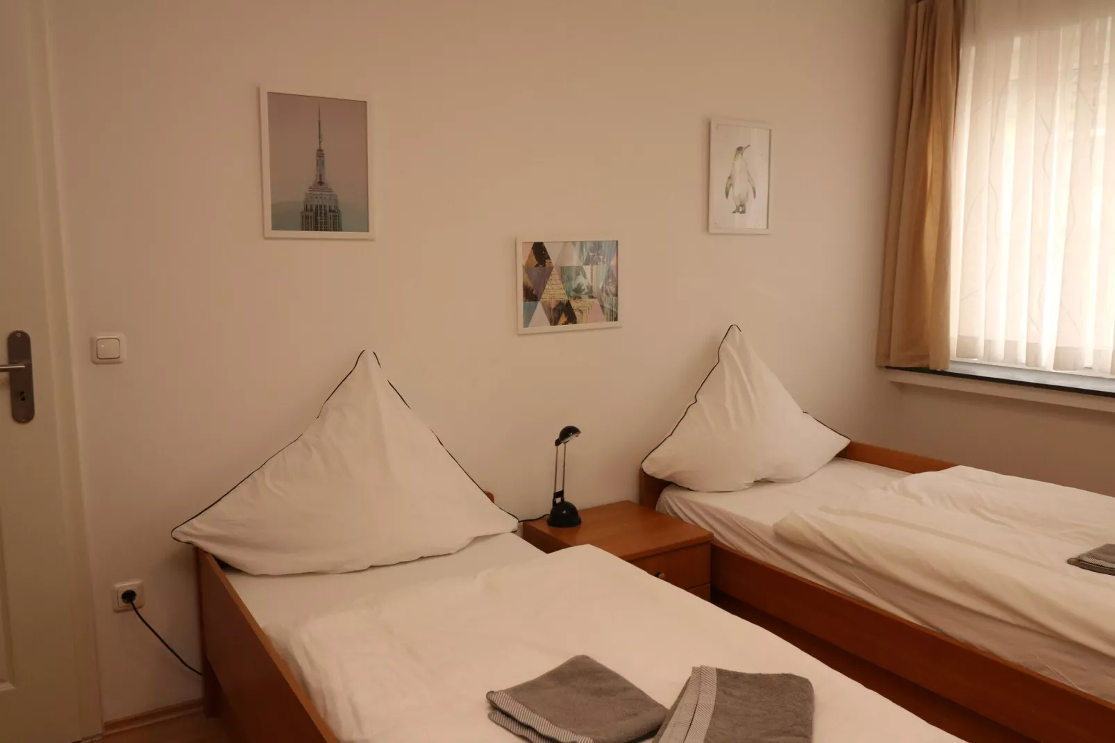 Zentrales Apartment in Messenähe-Bedroom