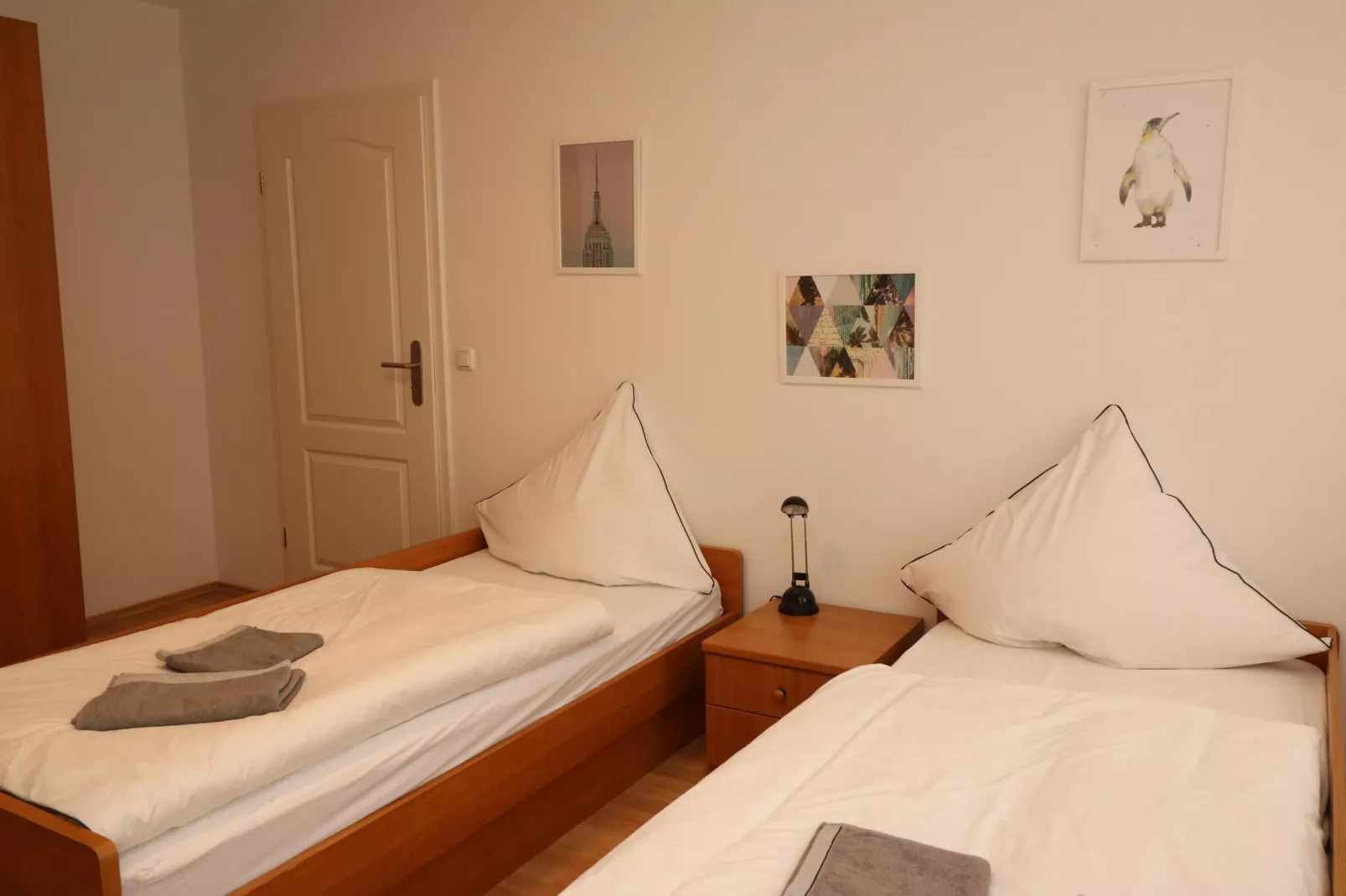 Zentrales Apartment in Messenähe-Bedroom