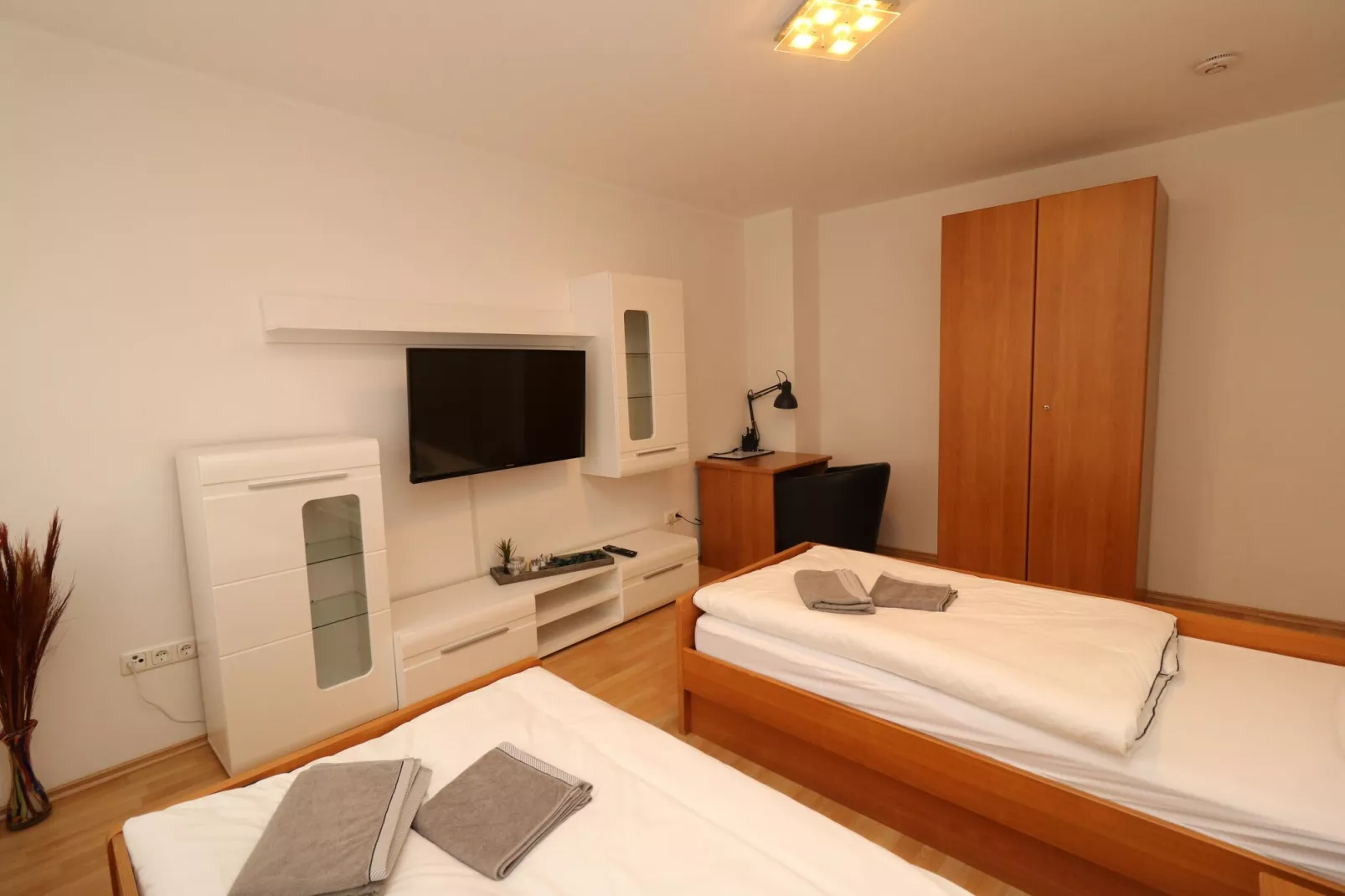 Zentrales Apartment in Messenähe-Bedroom