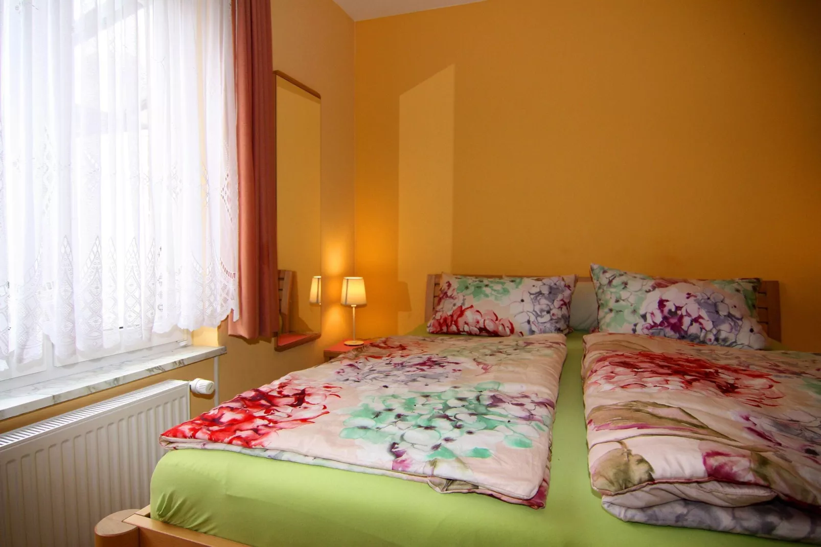 App 1 / 3 Raum App im EG 65 m²-Bedroom