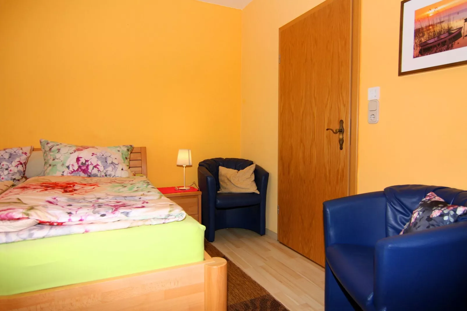 App 1 / 3 Raum App im EG 65 m²-Bedroom