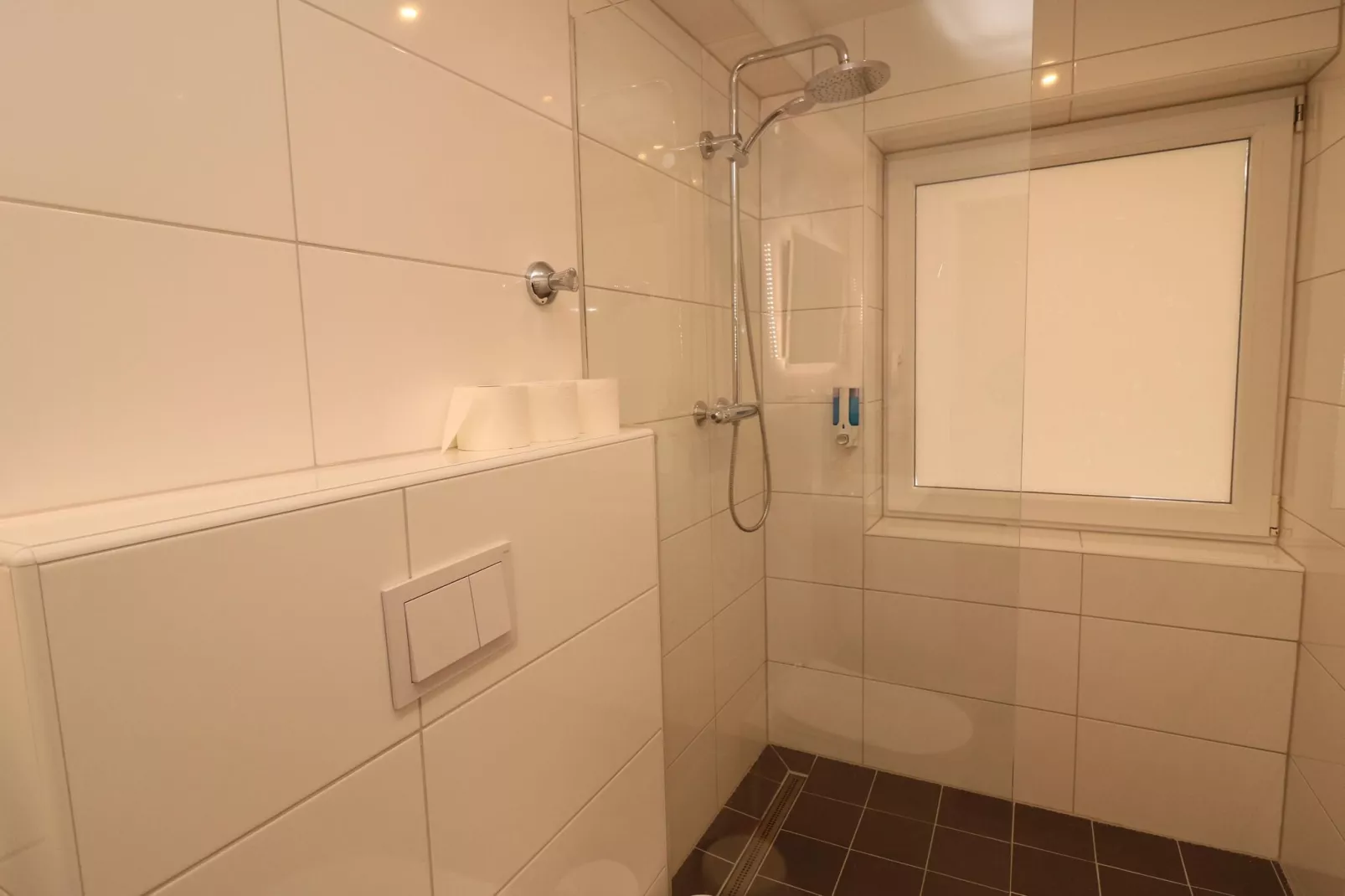 Apartment in Essen mit Terrasse-Bathroom
