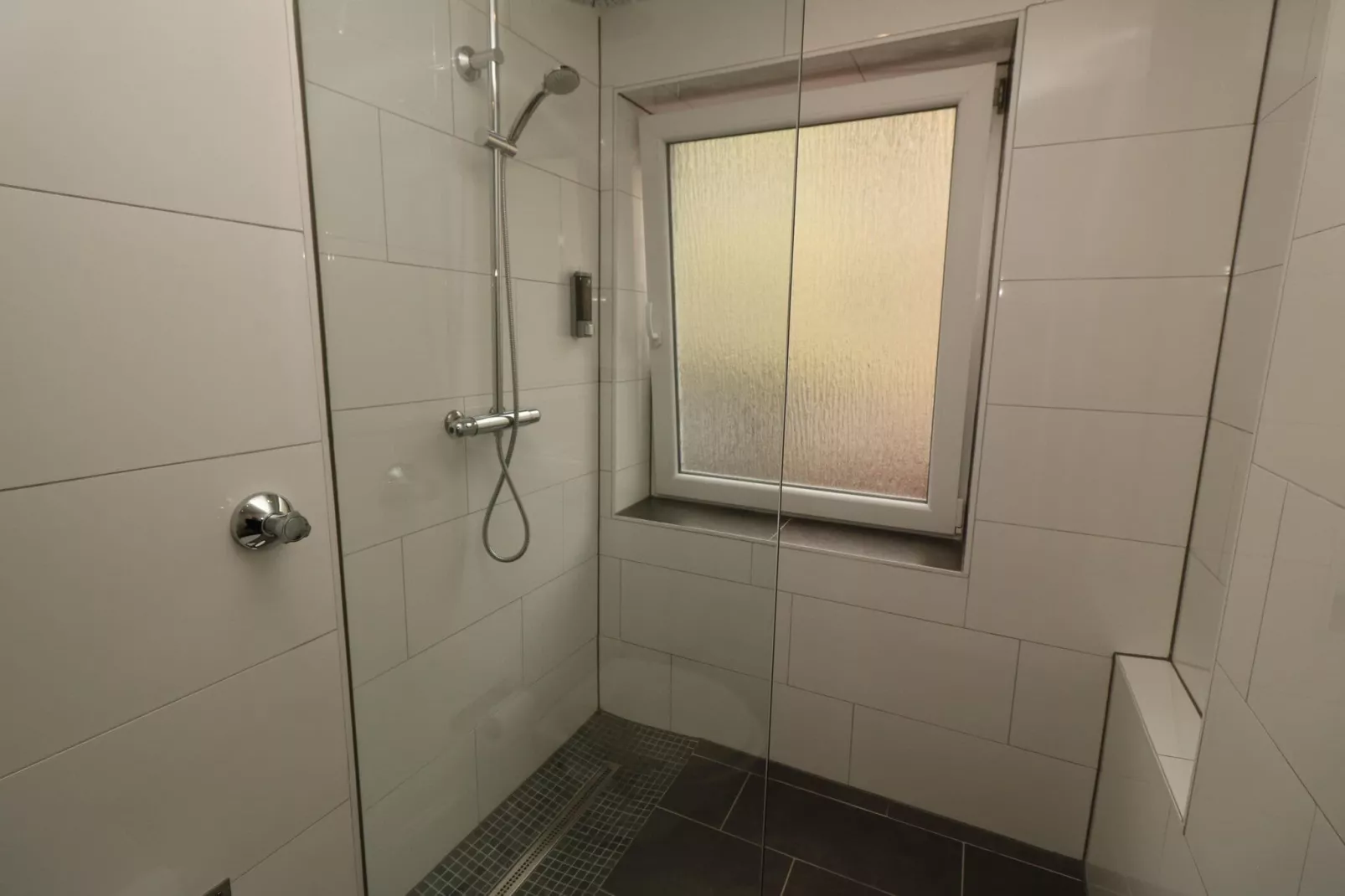 Apartment im Herzen Ruhrgebiets-Bathroom