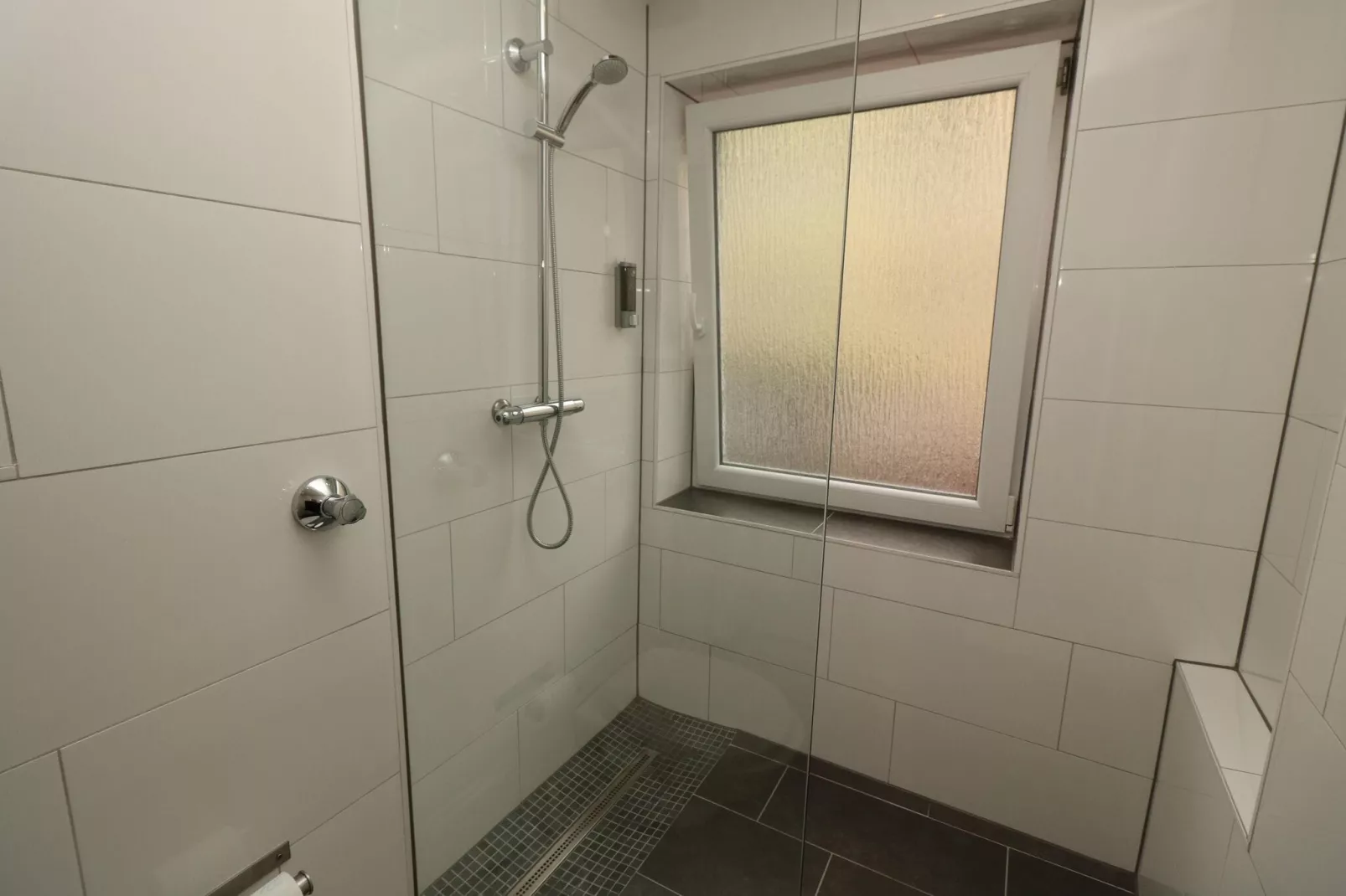 Apartment im Herzen Ruhrgebiets-Bathroom