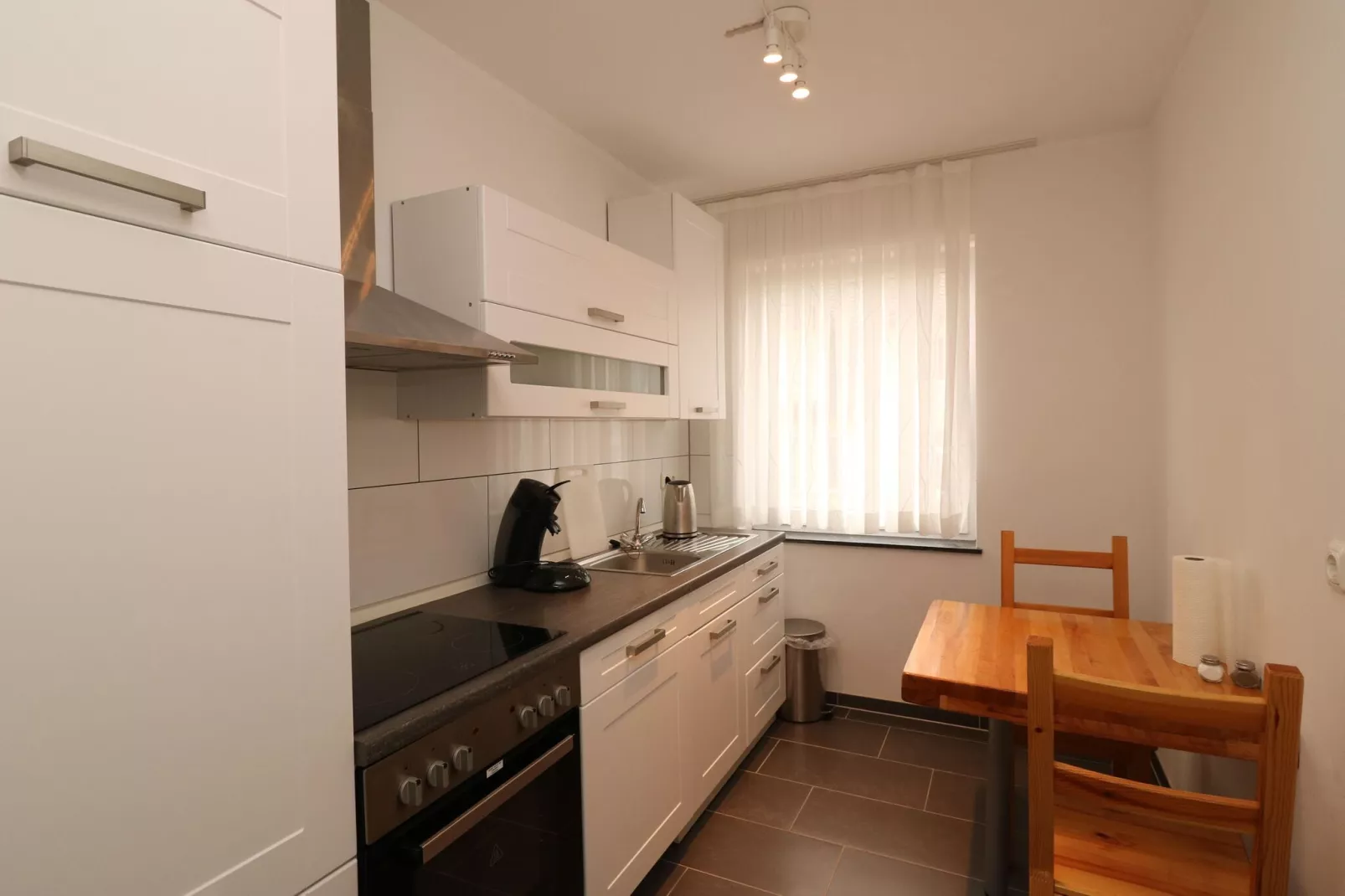 Apartment in Messenähe-Kitchen