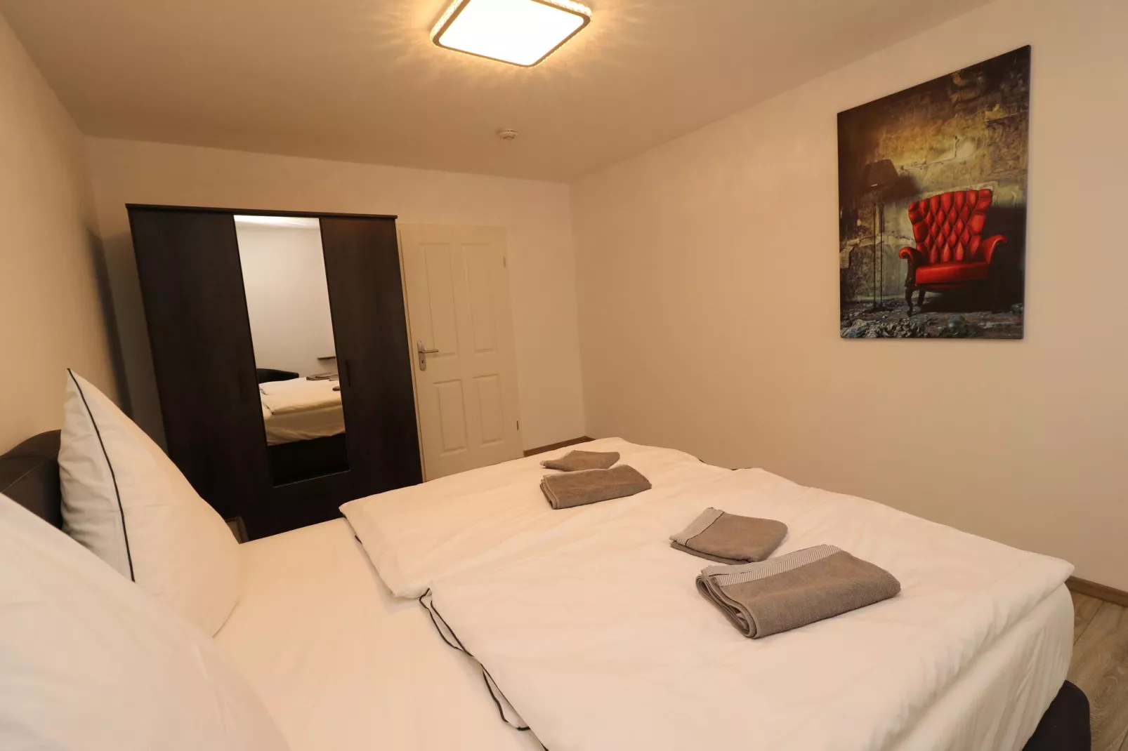 Apartment Nähe Messezentrum-Chambre