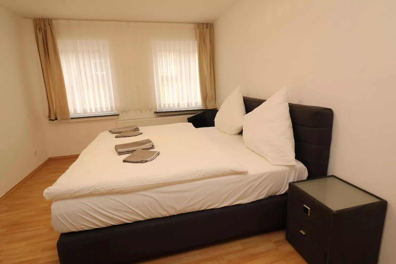 Apartment in Messenähe Essen und DD-Schlafzimmer
