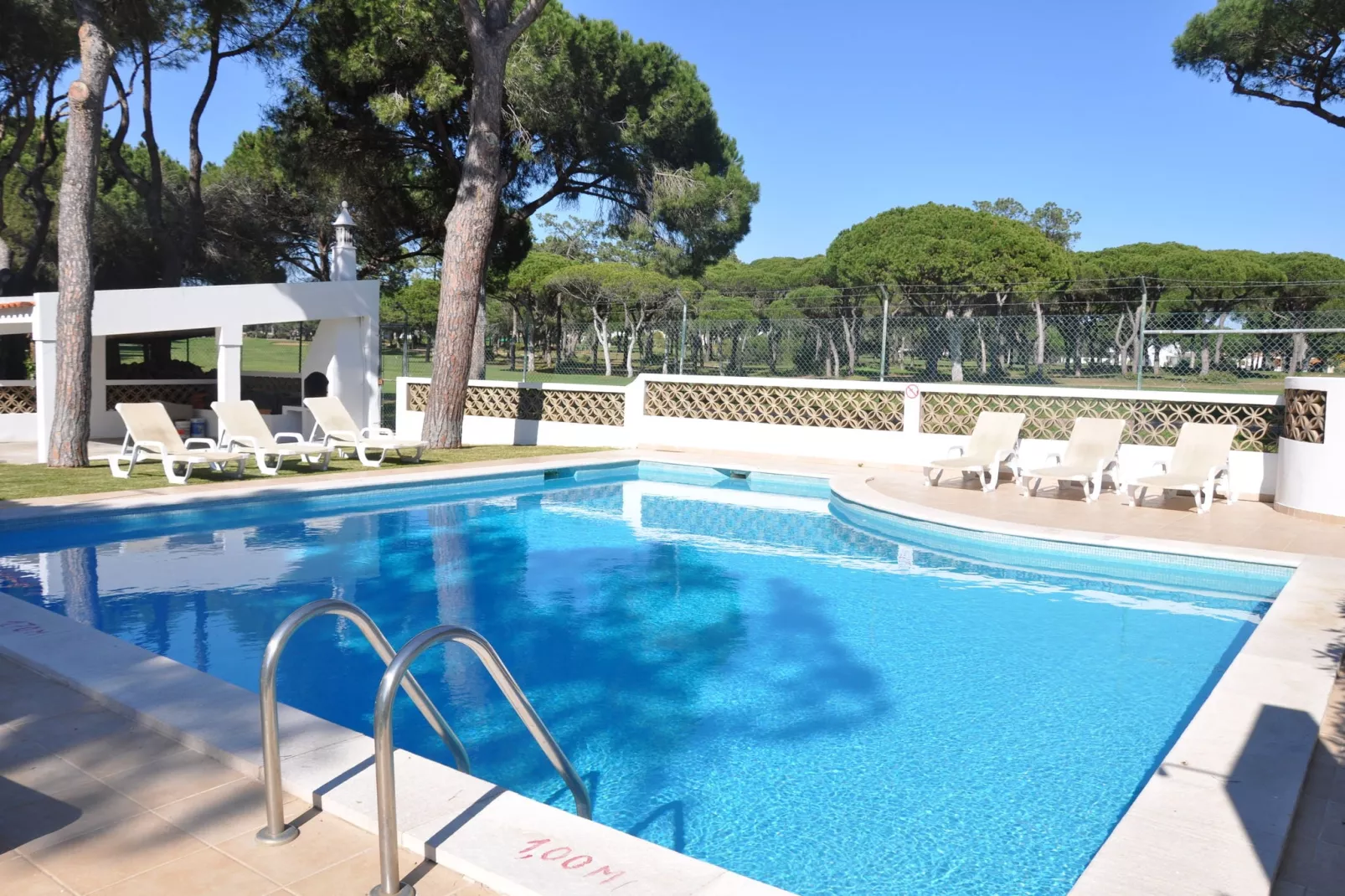 Villa Oceânico-Schwimmbad
