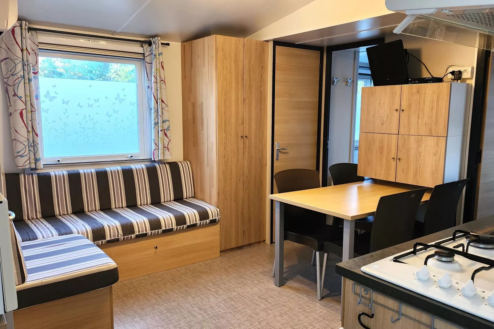 Mobil home 6pax   clim-Living room