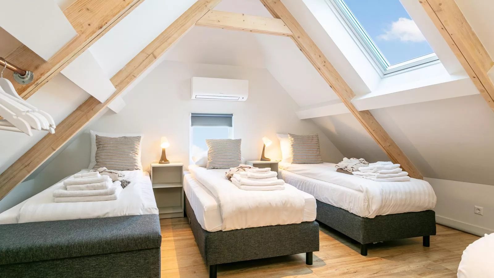 Abs Boerderietje-Bedroom