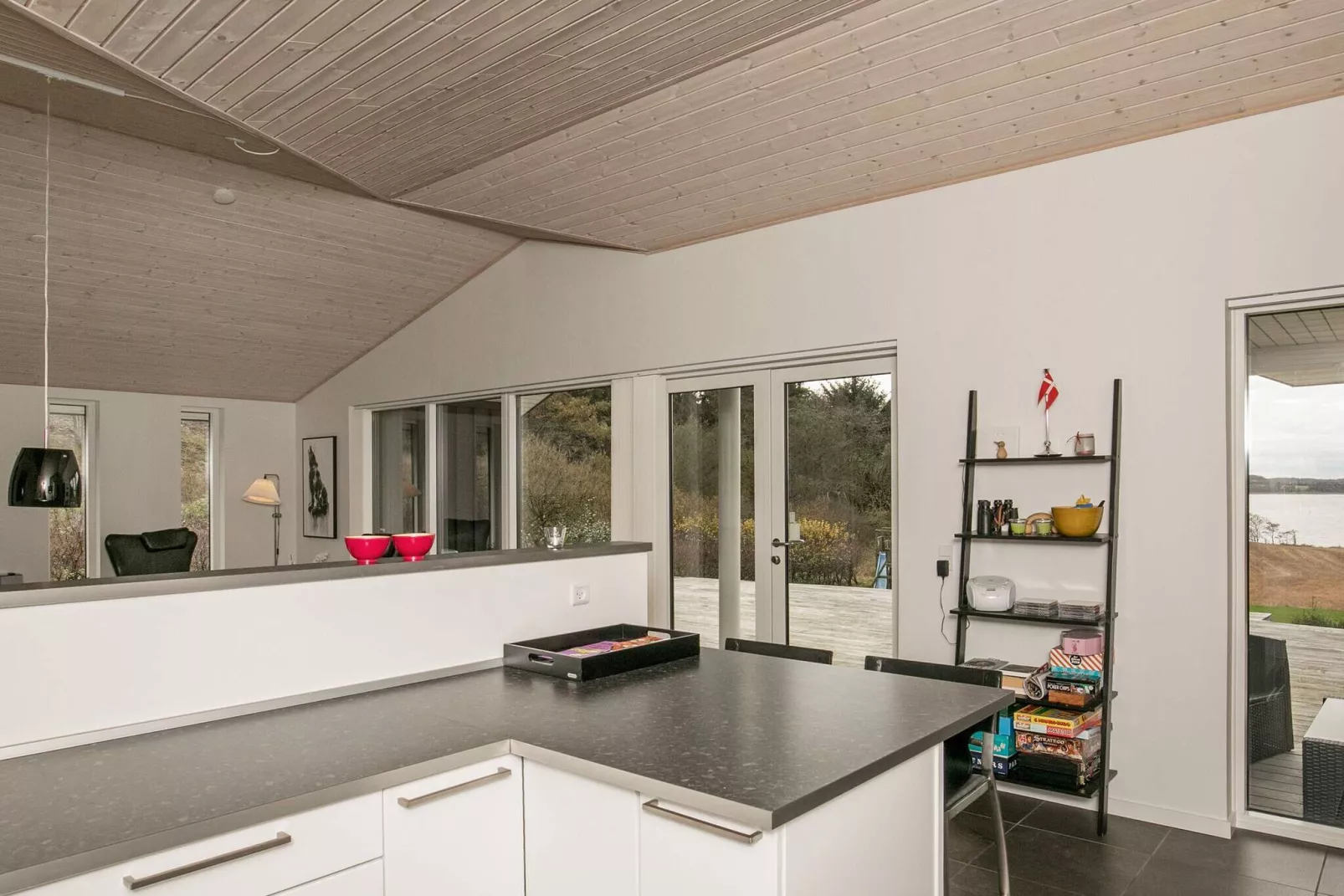 Cozy Dog-Friendly Cottage near Coast-By Traum-Indoor