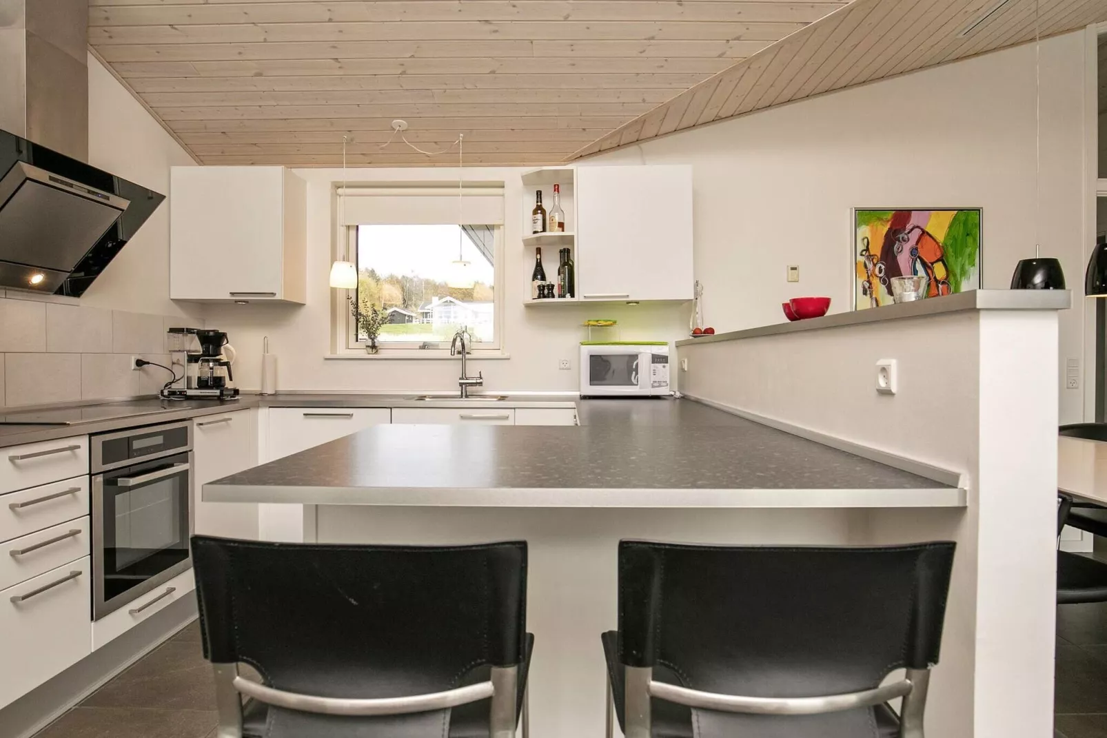 Cozy Dog-Friendly Cottage near Coast-By Traum-Indoor