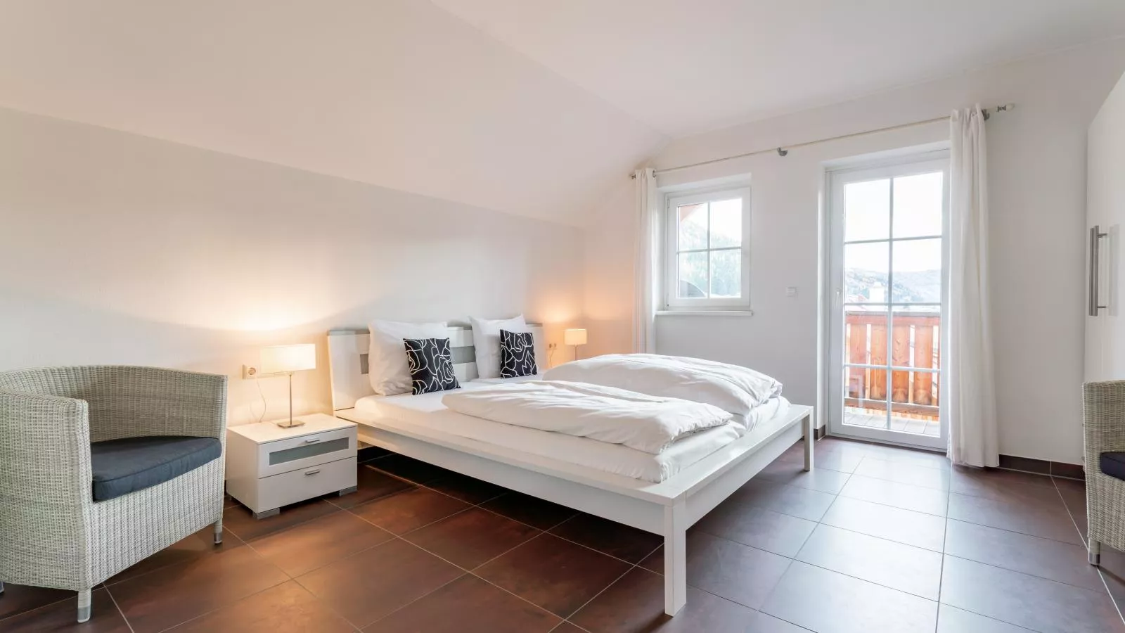 Schneeweiss-Bedroom