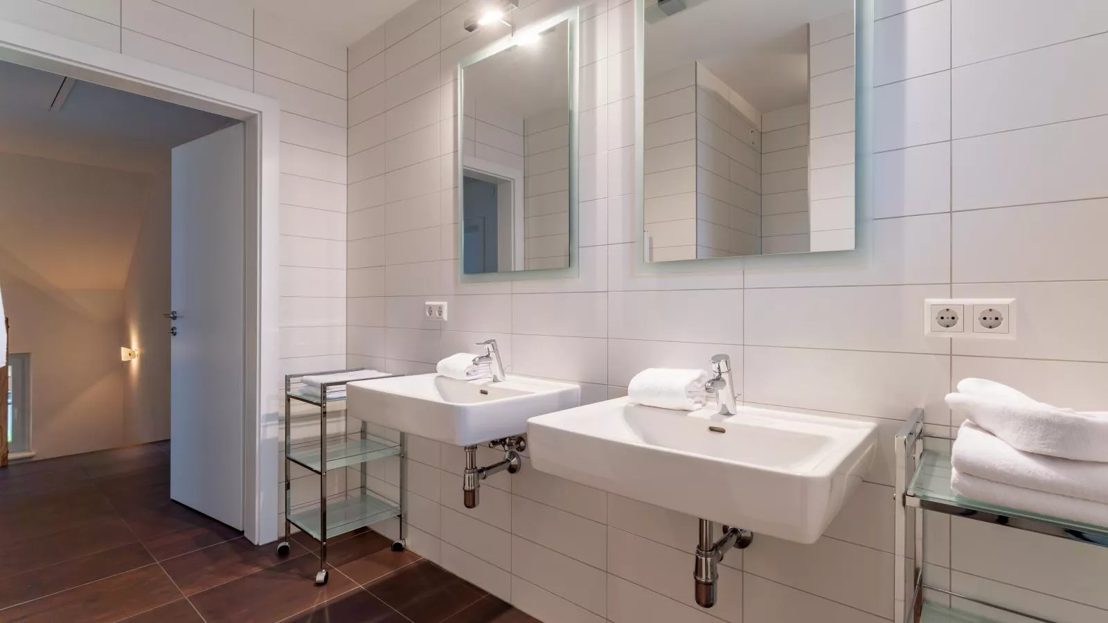Schneeweiss-Bathroom