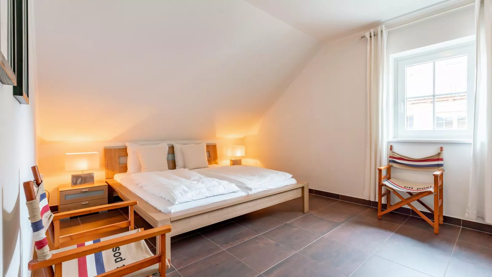 Schneeweiss-Bedroom