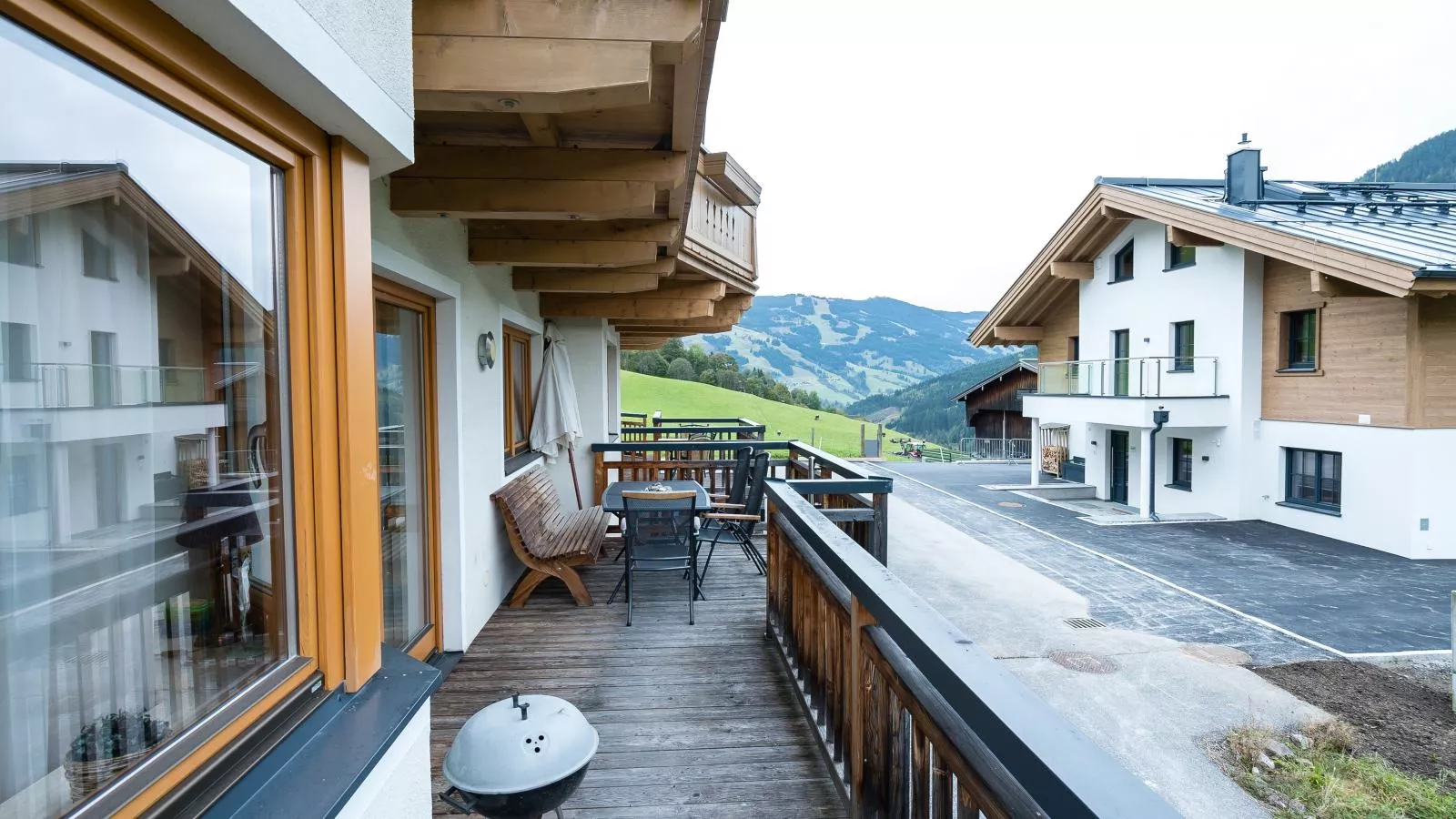 Arianne  Ski in - Ski out-Terrace balcony