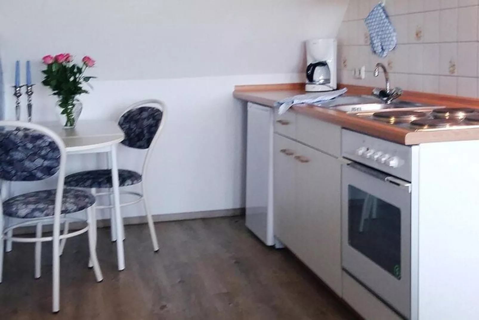 Ferienwohnung bi uns to Hus Tönning-Kitchen