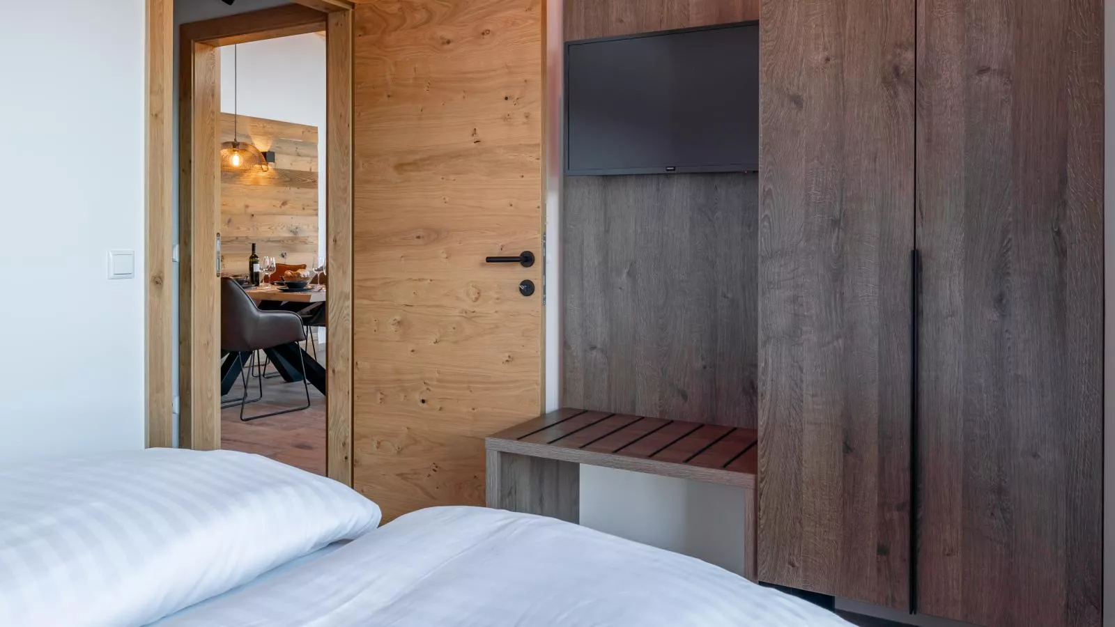 Grebenzen Lodge 1028-Bedroom