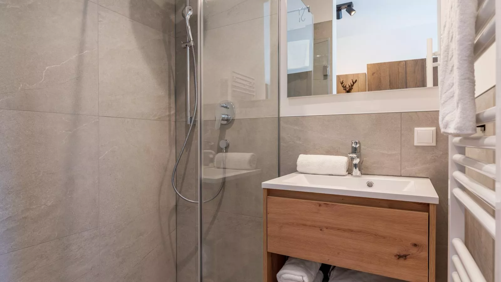 Grebenzen Lodge 1028-Bathroom