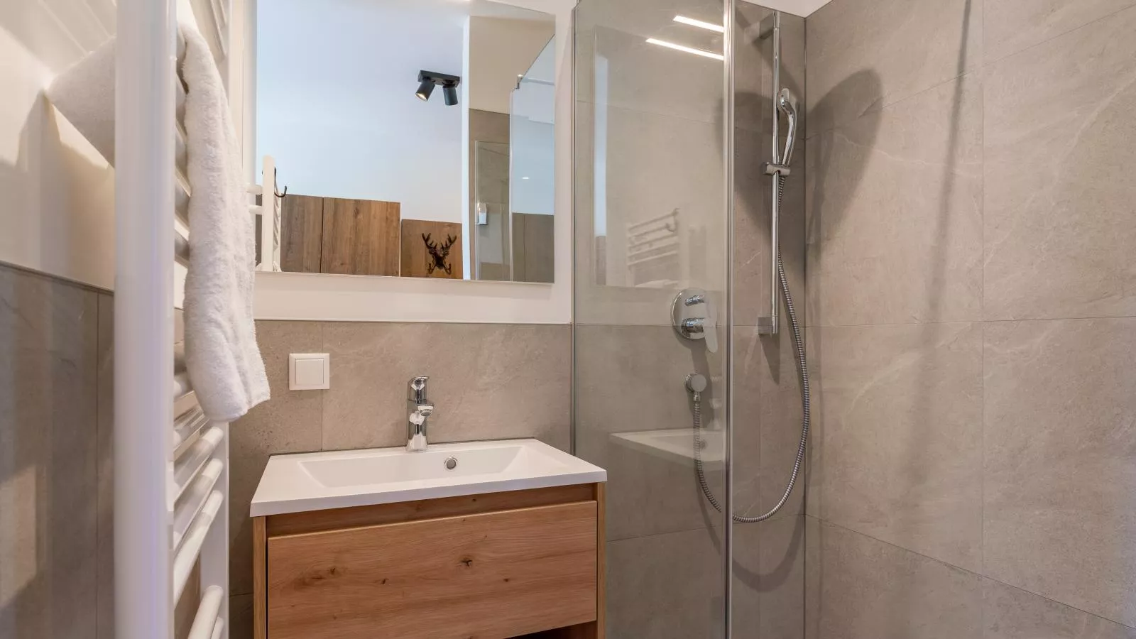 Grebenzen Lodge 1028-Bathroom