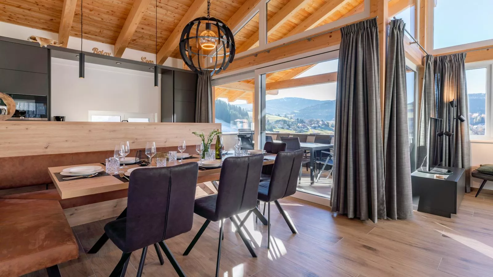 Grebenzen Lodge Prinz-Dining room