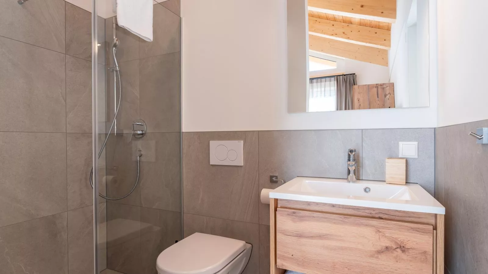 Grebenzen Eiszeit Lodge-Bathroom