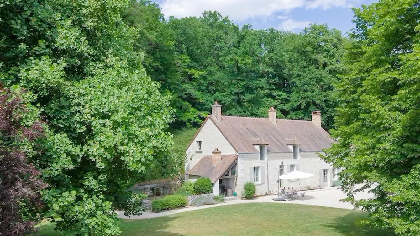 Moulin du 18ieme siècle-Außenbereich Sommer