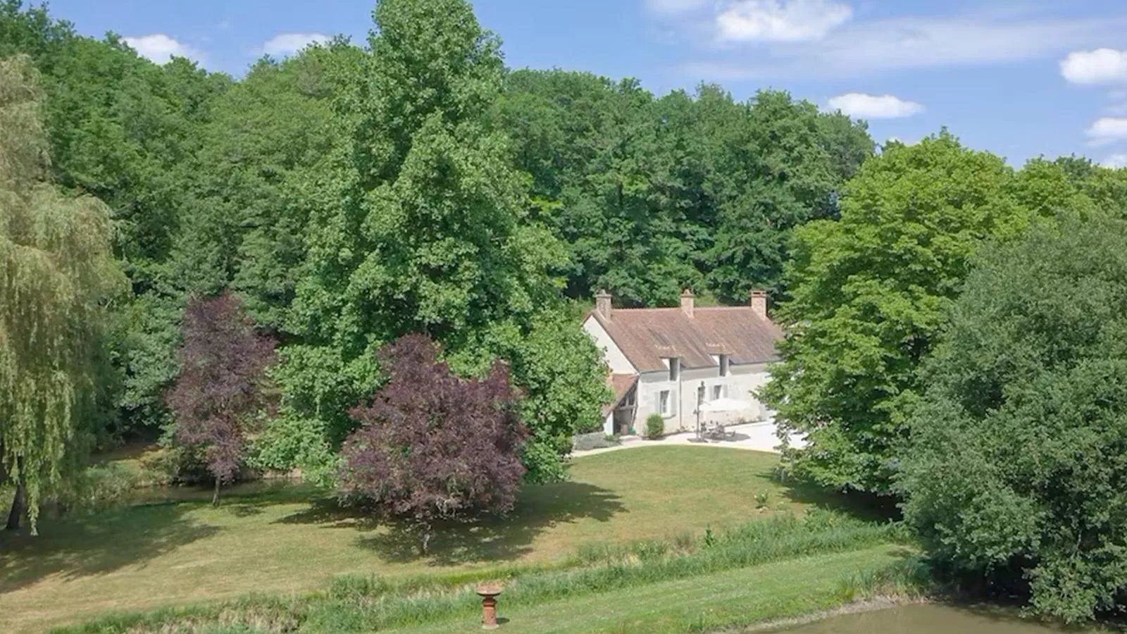 Moulin du 18ieme siècle-Außenbereich Sommer