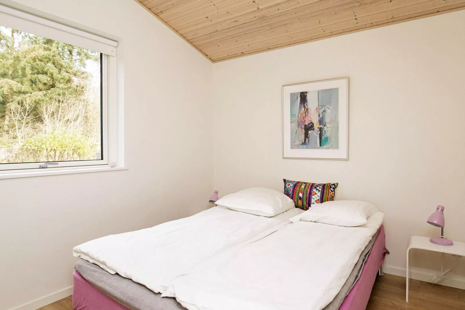 Cozy Dog-Friendly Cottage near Coast-By Traum-Indoor