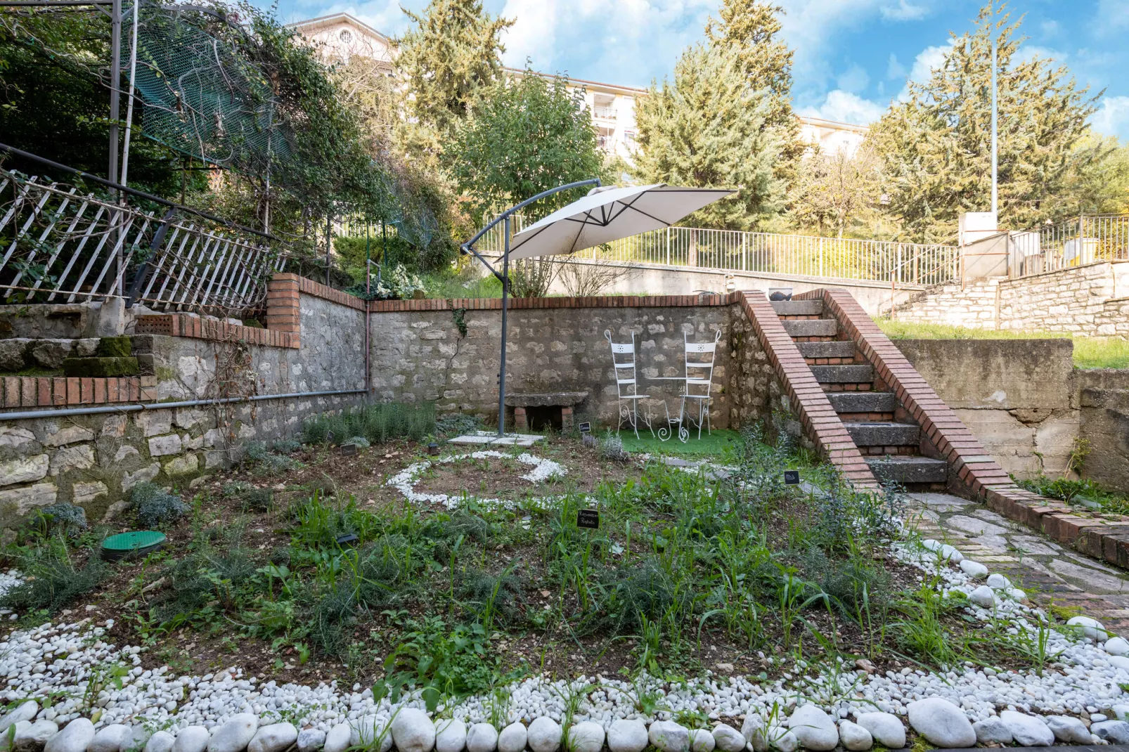 Appartamento su tre piani in paese - Garten Sommer