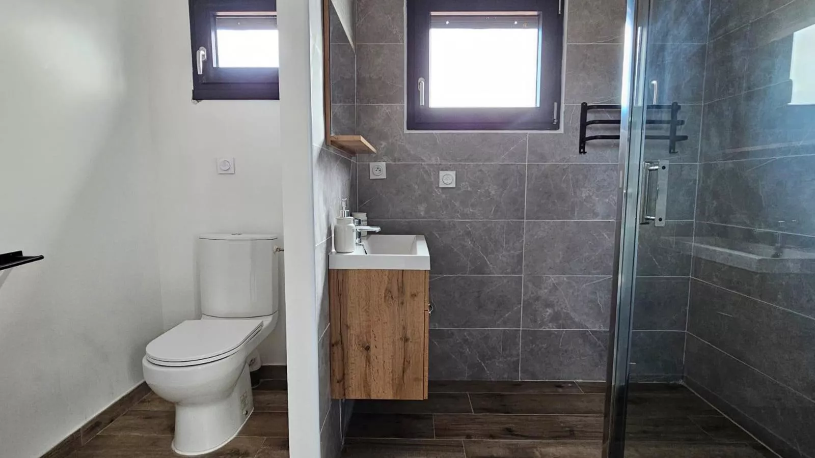 Le Catamaran-Bathroom
