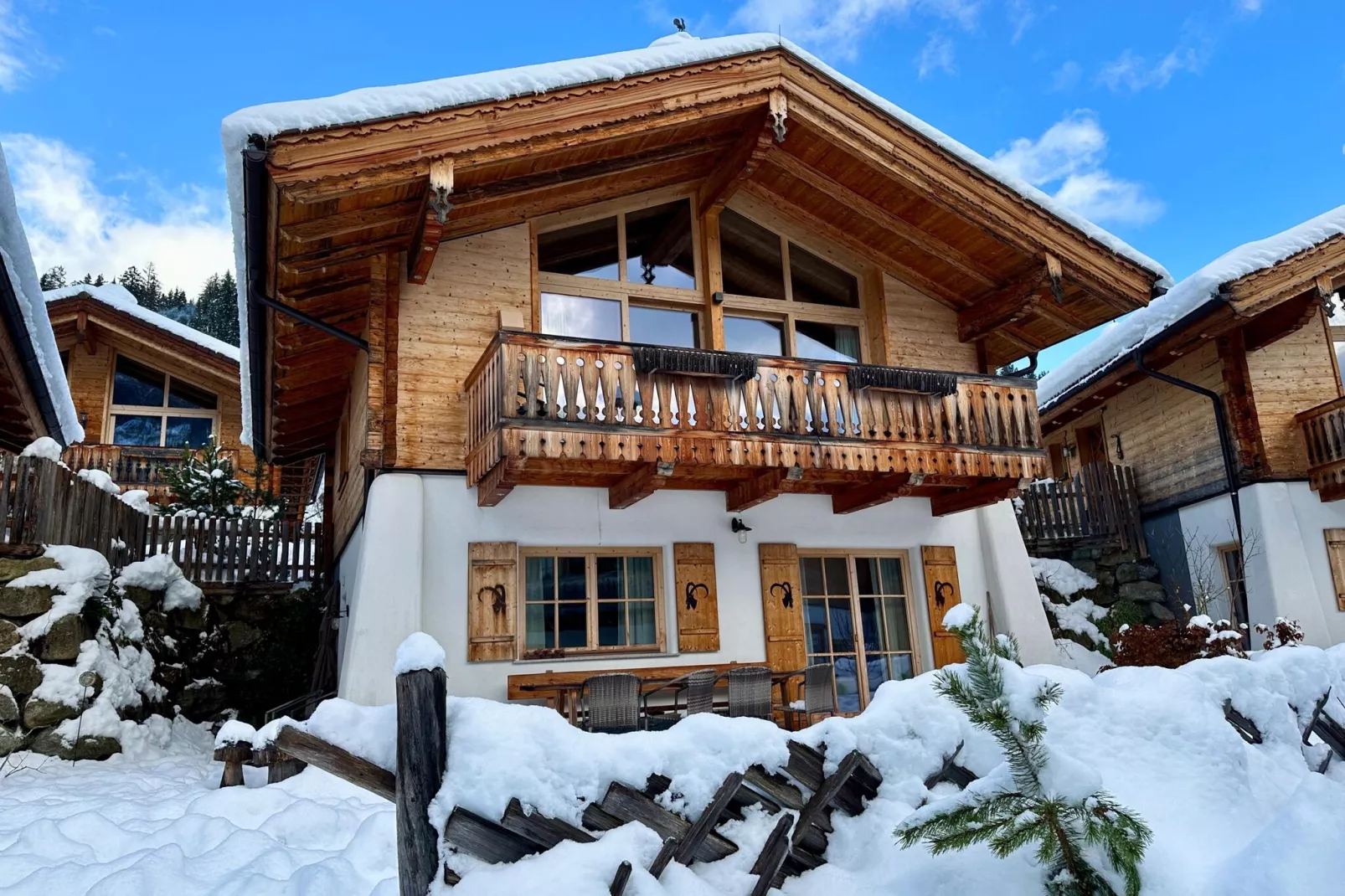 AlpenPura - Chalet Steinbock-Exterior winter