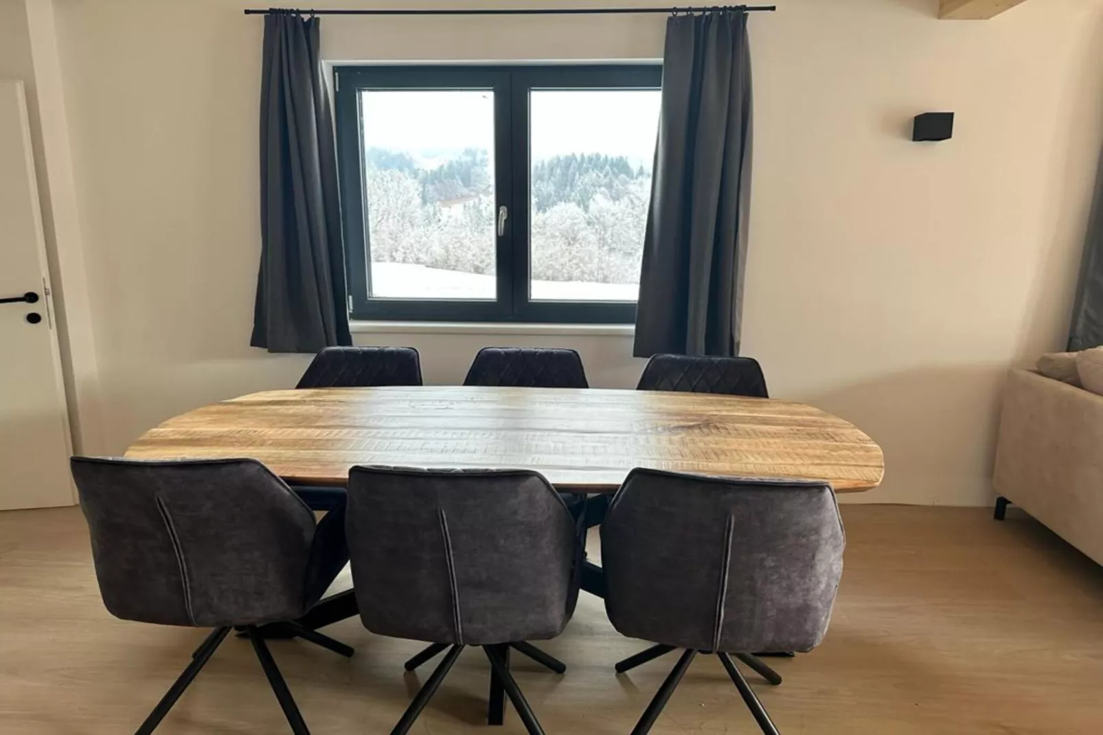 Chalet Ahorn Bad Kleinkirchheim-Living room