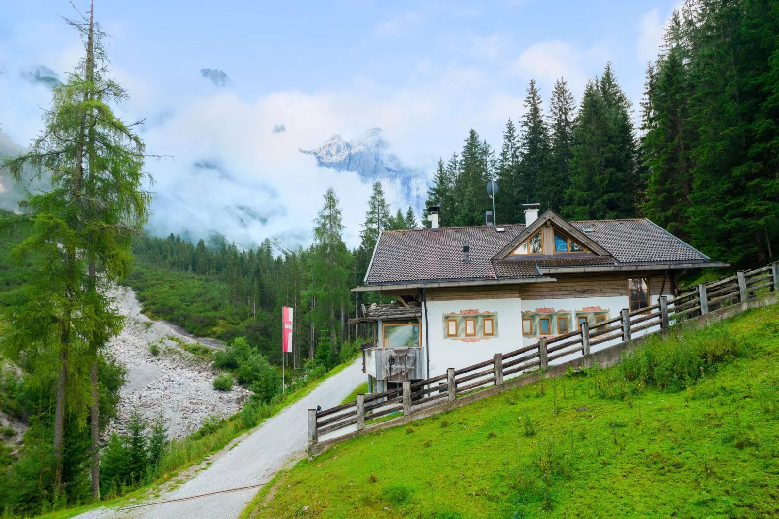 Herzebenalm-Exterior summer