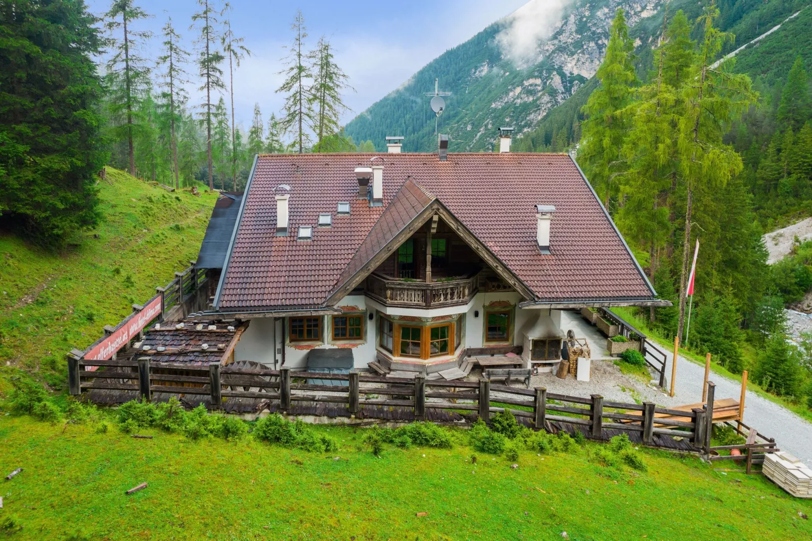 Herzebenalm-Exterior summer