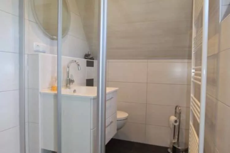 Ferienhaus Seeschwalbe-Bathroom
