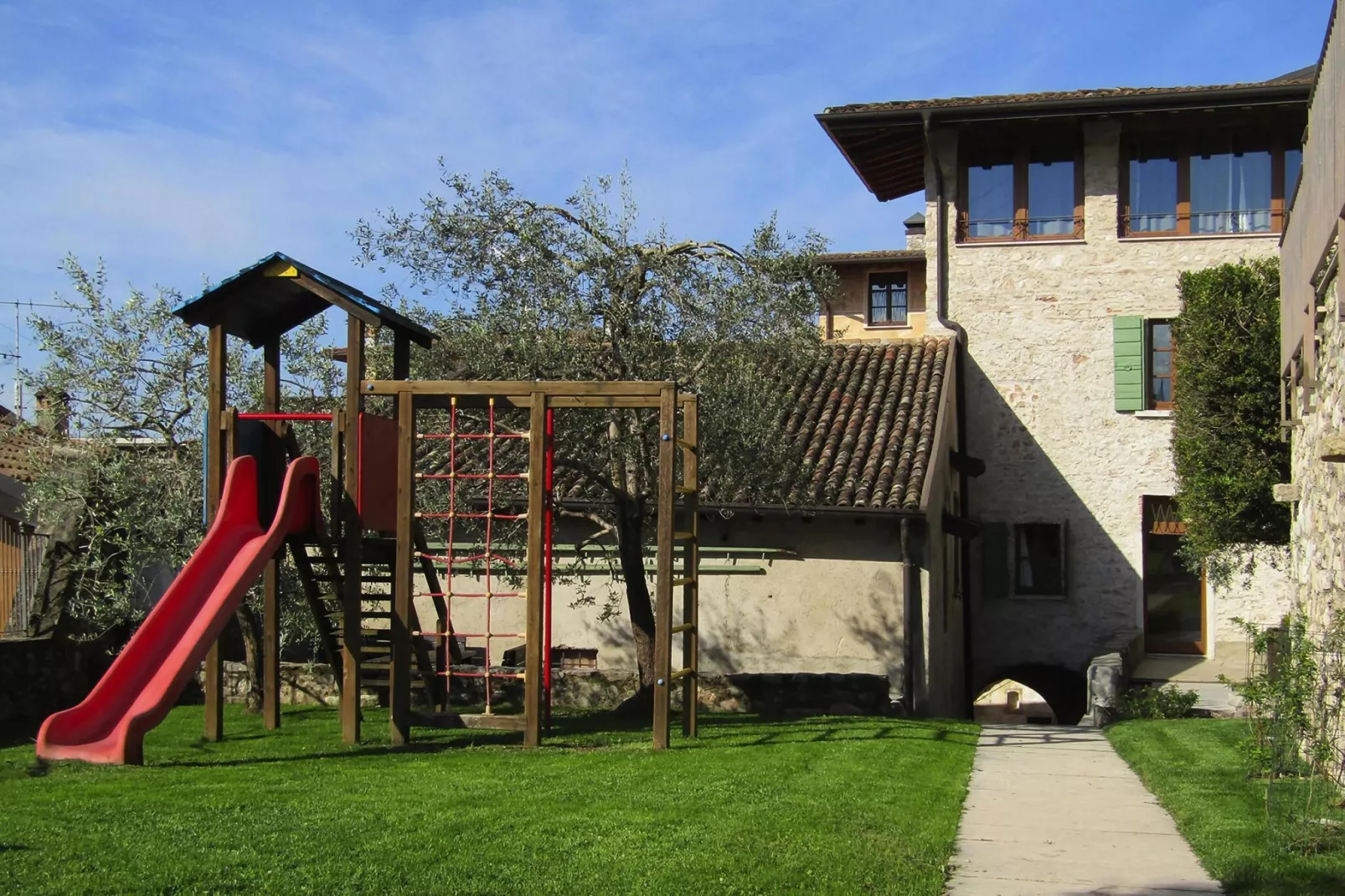 Residence Borgo Alba Chiara, Toscolano-trilo 50-60 qm-Gardens summer