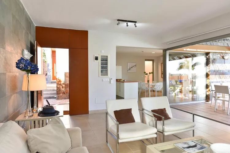 Par 4 Villa 7-Living room