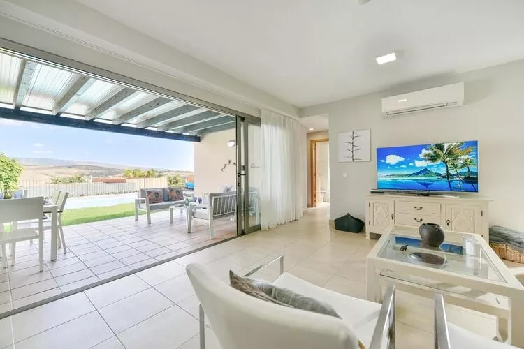 Par 4 Villa 7-Living room
