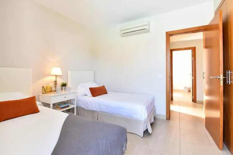 Par 4 Villa 7-Bedroom