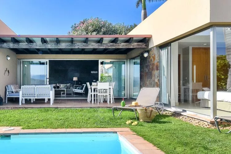 Par 4 Villa 7-Exterior summer