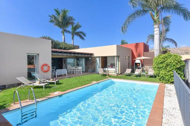 Par 4 Villa 7-Pool