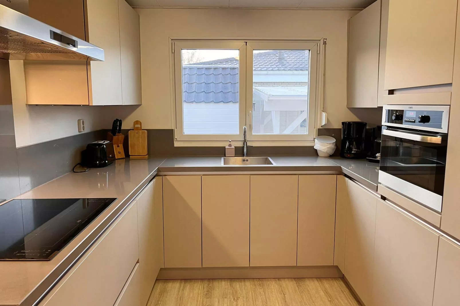 Fijne bungalow in Makkum-Kitchen