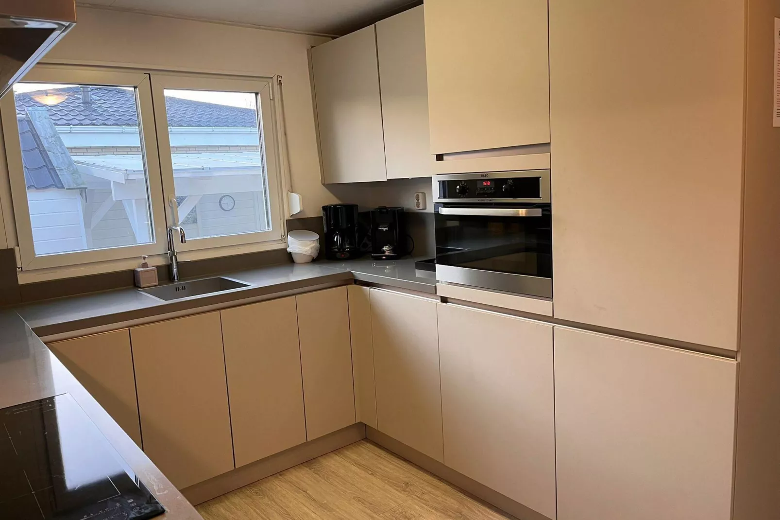 Fijne bungalow in Makkum-Kitchen