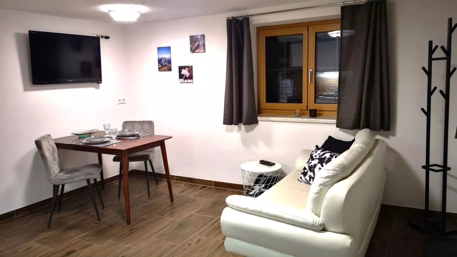 Bienenheim-Living room