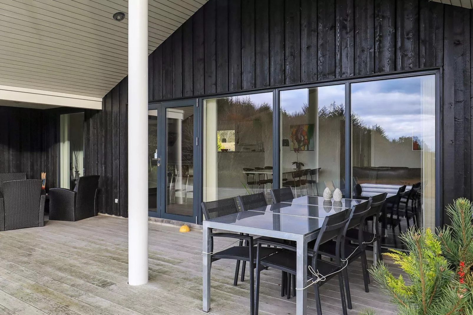 Cozy Dog-Friendly Cottage near Coast-By Traum-View