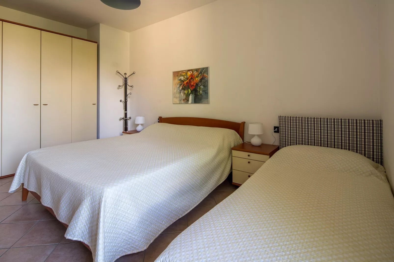 Casara 90-D9-Bedroom
